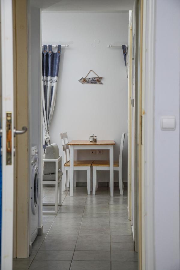 Mmm Apartment Makrýgialos المظهر الخارجي الصورة