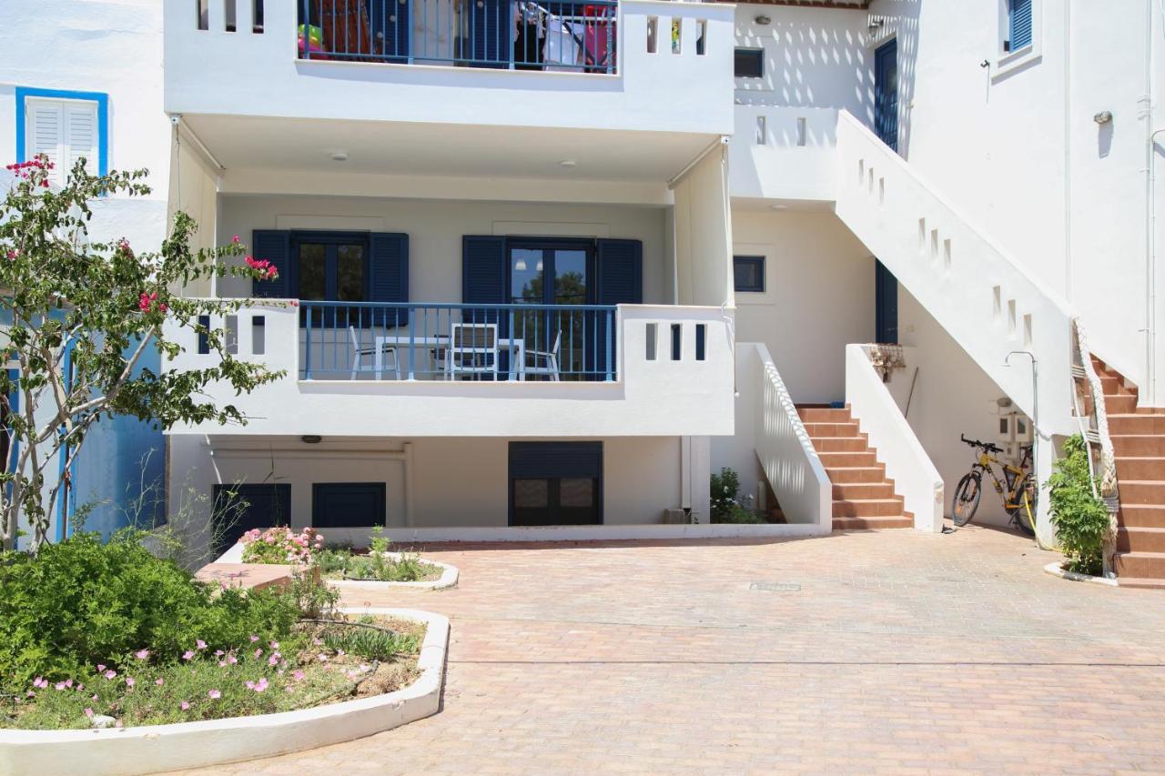 Mmm Apartment Makrýgialos المظهر الخارجي الصورة