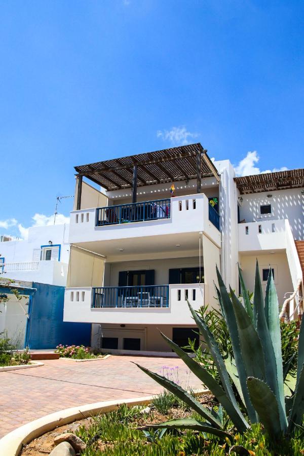 Mmm Apartment Makrýgialos المظهر الخارجي الصورة